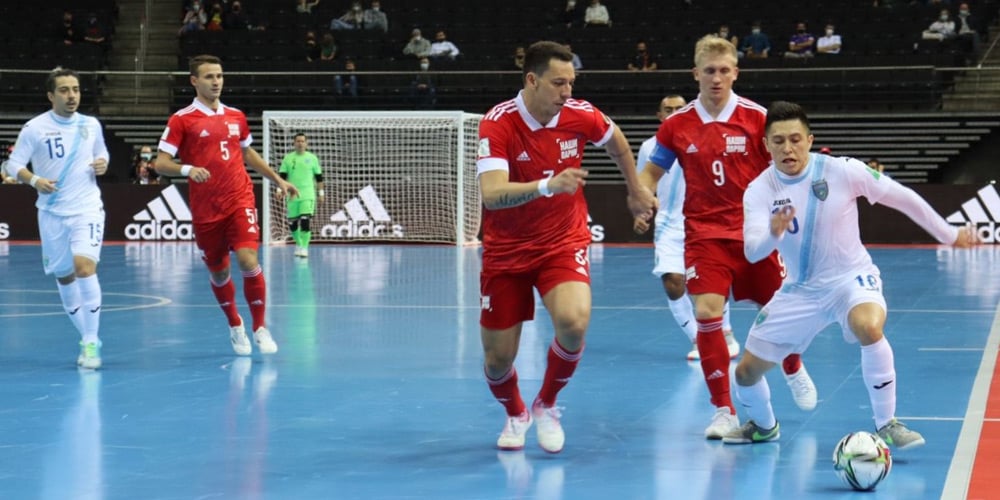 Những điều bạn cần biết về bộ môn bóng đá trong nhà Futsal – Giày đá banh chính hãng