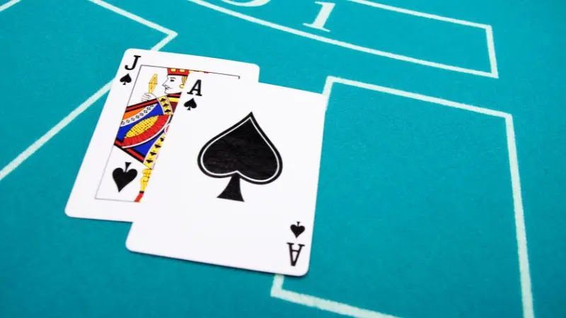 Steal Poker là gì? Mẹo Steal Poker hiệu quả từ các chuyên gia