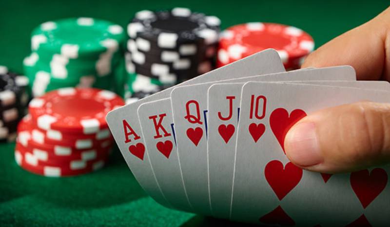 Luật cơ bản của Poker – Hiểu đúng, chơi đúng