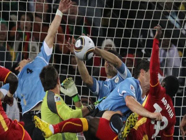 Tìm hiểu luật bóng ném mới nhất trong bóng đá.