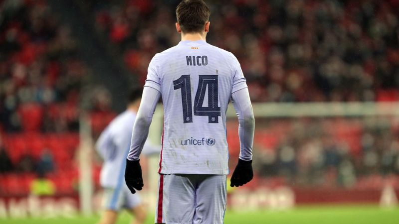 Những huyền thoại áo số 14